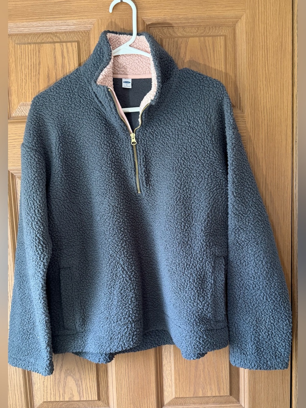 Old Navy Men's Charcoal Gray Sherpa Half-Zip Pullover with Cream Trim